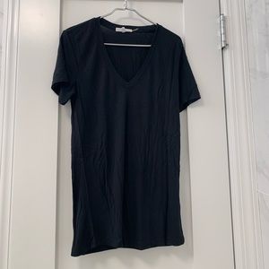 Black short sleeve shirt
